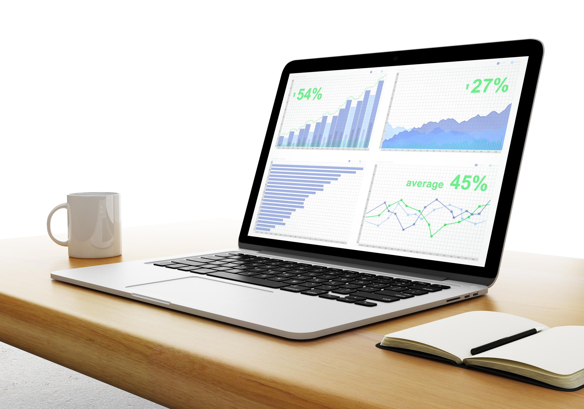 Laptop mit Diagrammen